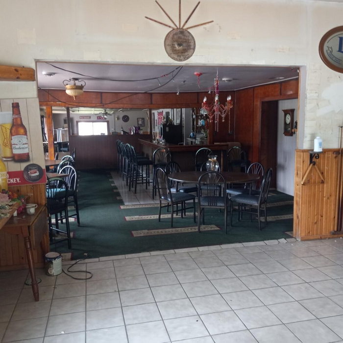 Johnny Bs (Italian Garden) - Real Estate Photo (newer photo)